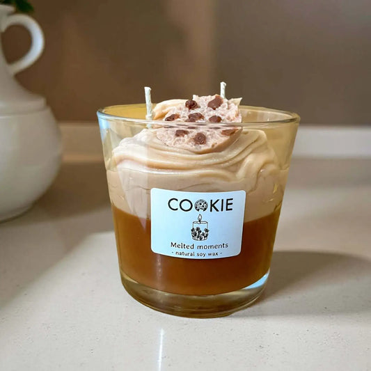 Lumânare Handmade Parfumată Cookie – Aromă de Biscuiți Dulci – 250g
