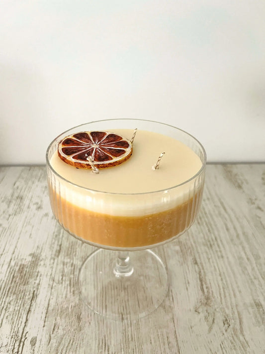 Lumânare Parfumată Pornstar Martini – Arome de Vanilie, Căpșuni și Cocos, Handmade din Ceară de Soia - 200g